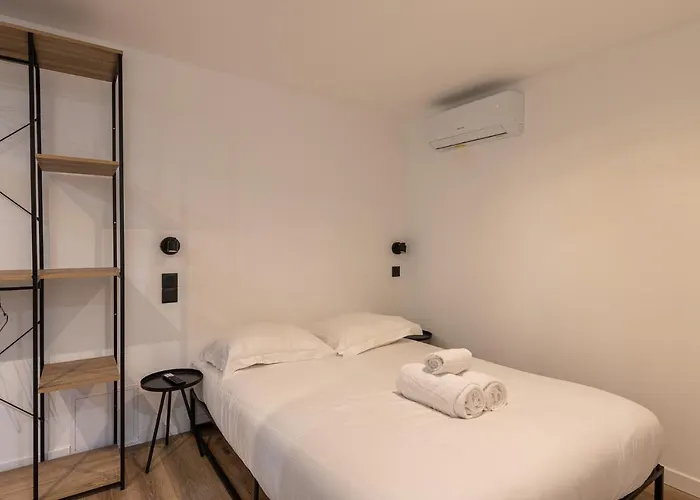 Апартаменты Smartstay Bird Family - Лион